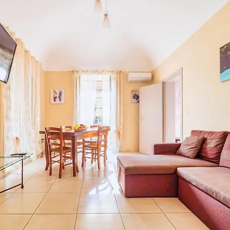 Centro- Benedettini's Apartment *